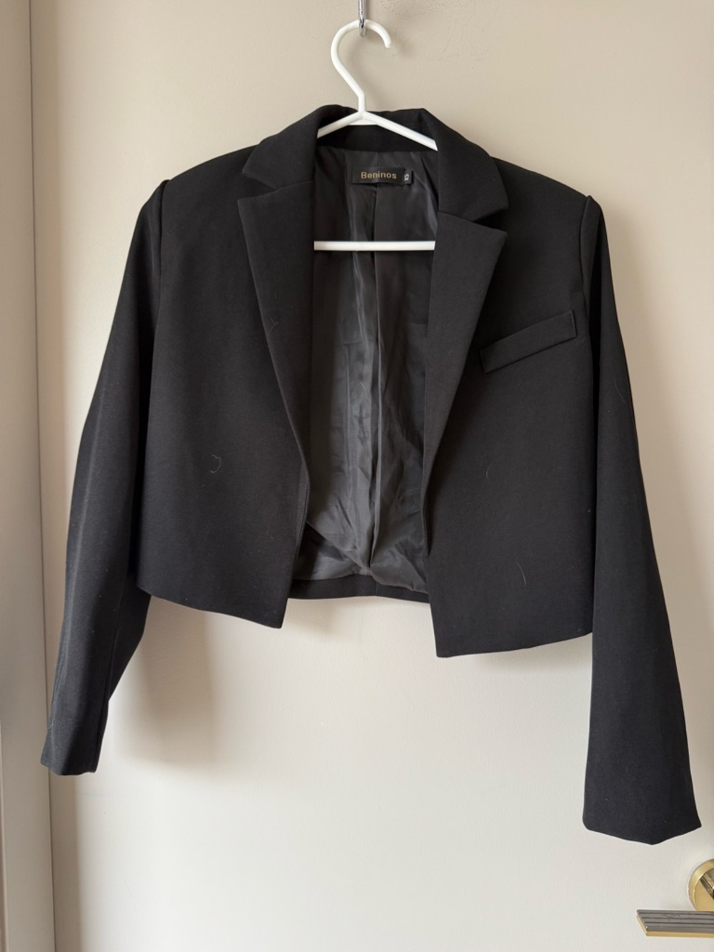 Beninos Women’s Cropped Blazer